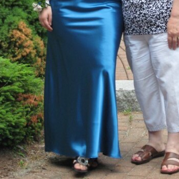 Stunning Floor Length Satin Prom Dress - Picture 7 of 8